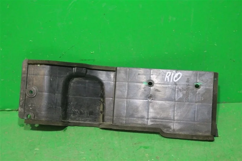 Пыльник радиатора Kia Rio 2011-2017 3 QB