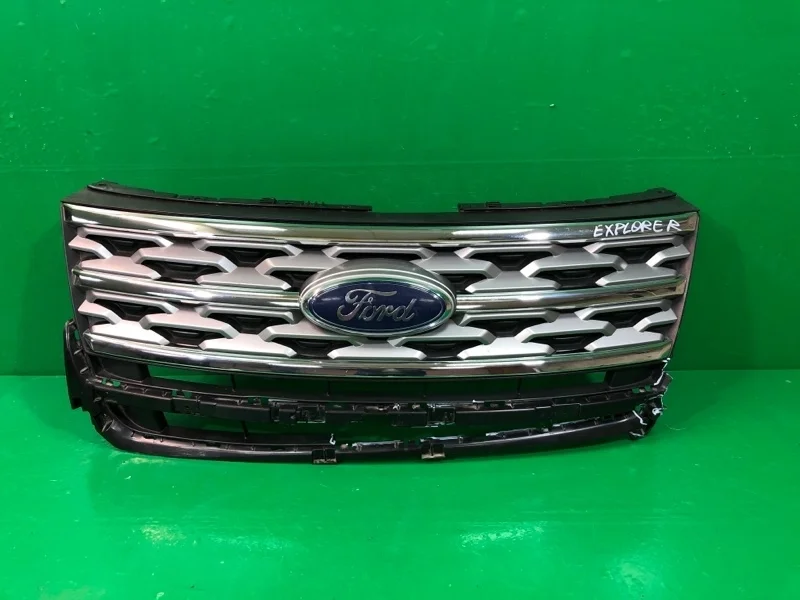 Решетка радиатора FORD EXPLORER 2017-2019 5 U502