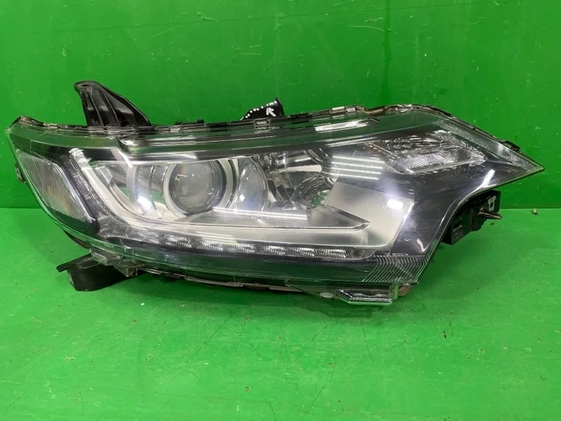 Фара MITSUBISHI OUTLANDER 2015-нв 3