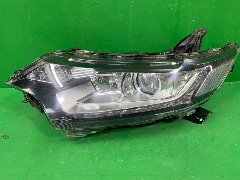 Фара MITSUBISHI OUTLANDER 2015-нв 3