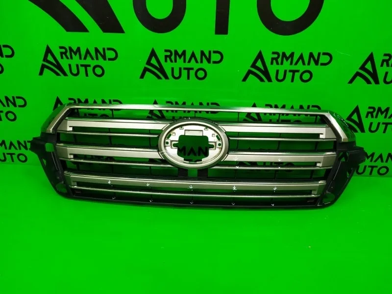 Решетка радиатора TOYOTA LAND CRUISER 2015-2021 200