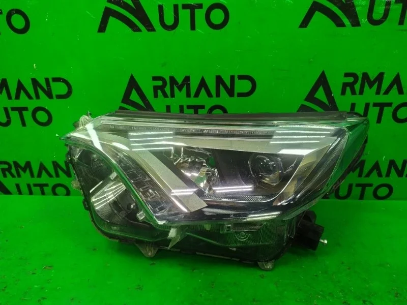 Фара TOYOTA RAV4 2015-2019 CA40