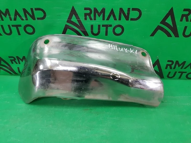 Накладка бампера TOYOTA HILUX 2015 8