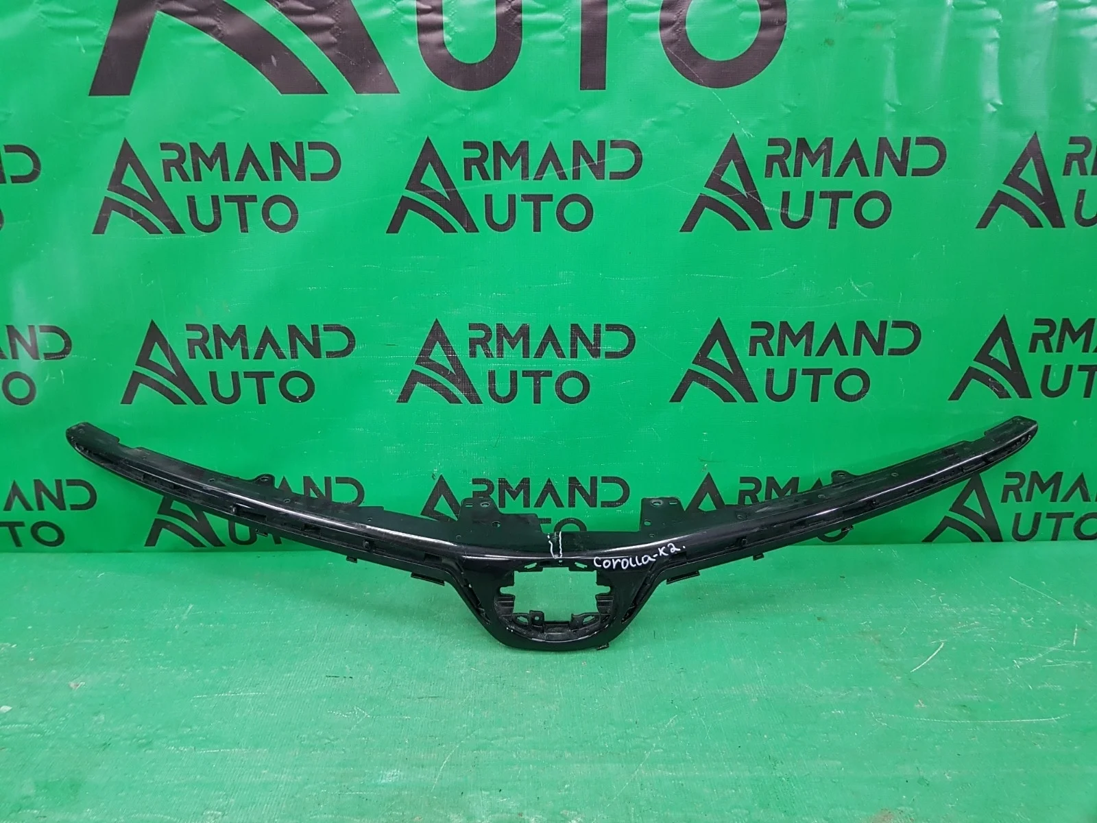 Решетка радиатора TOYOTA COROLLA 2018 E210