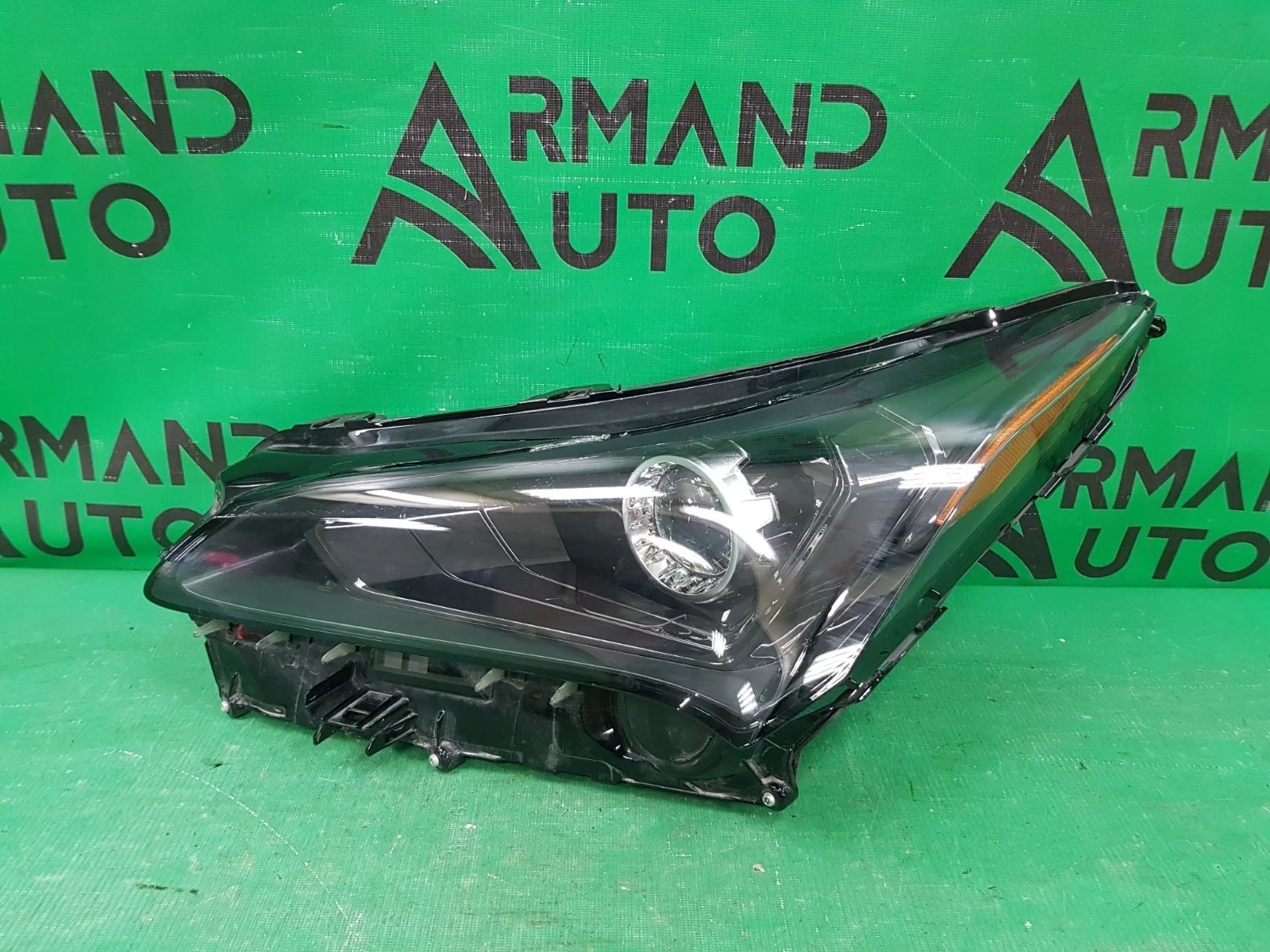 Фара LEXUS NX 2017-2021