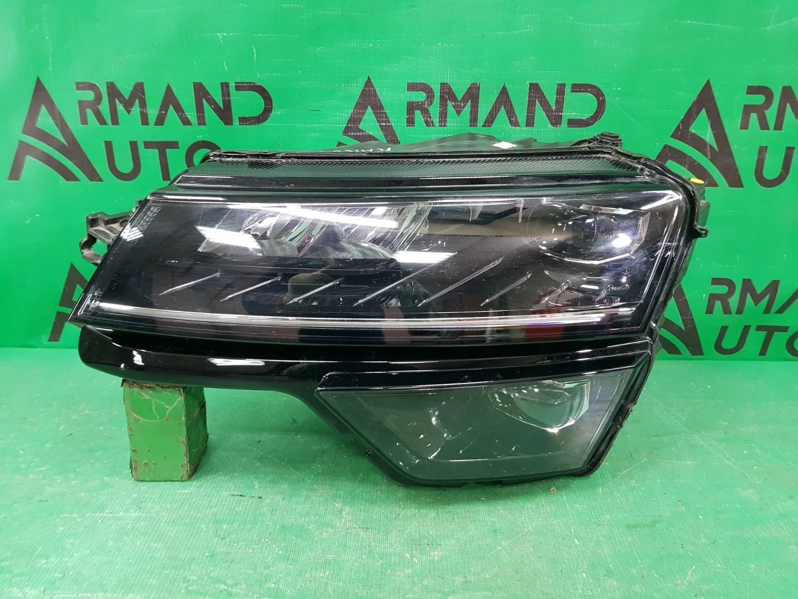 Фара SKODA KAROQ 2017