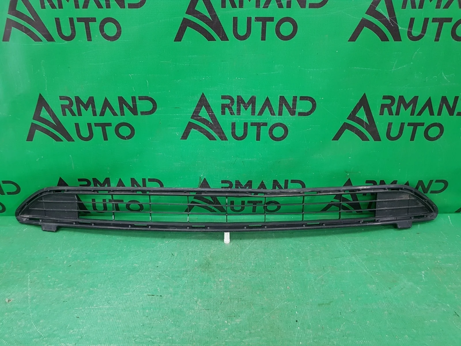 Решетка бампера TOYOTA RAV4 2015-2019 CA40