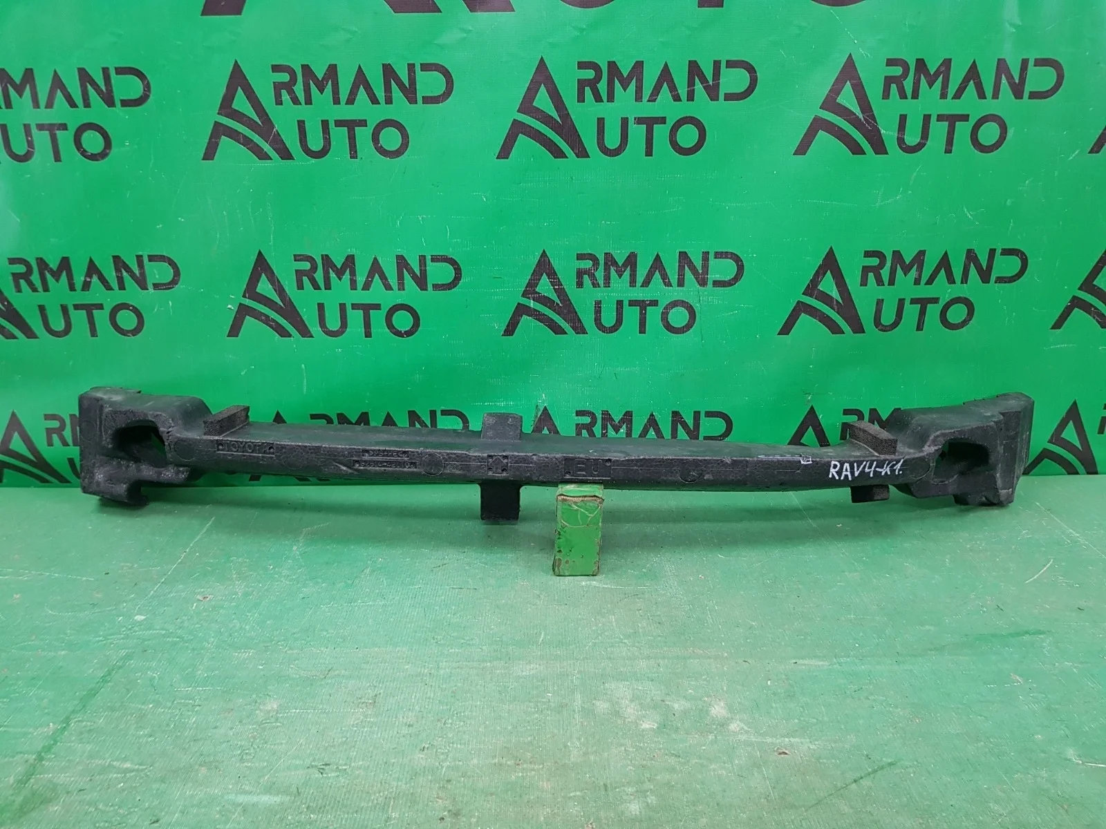 Абсорбер бампера TOYOTA RAV4 2015-2019 CA40