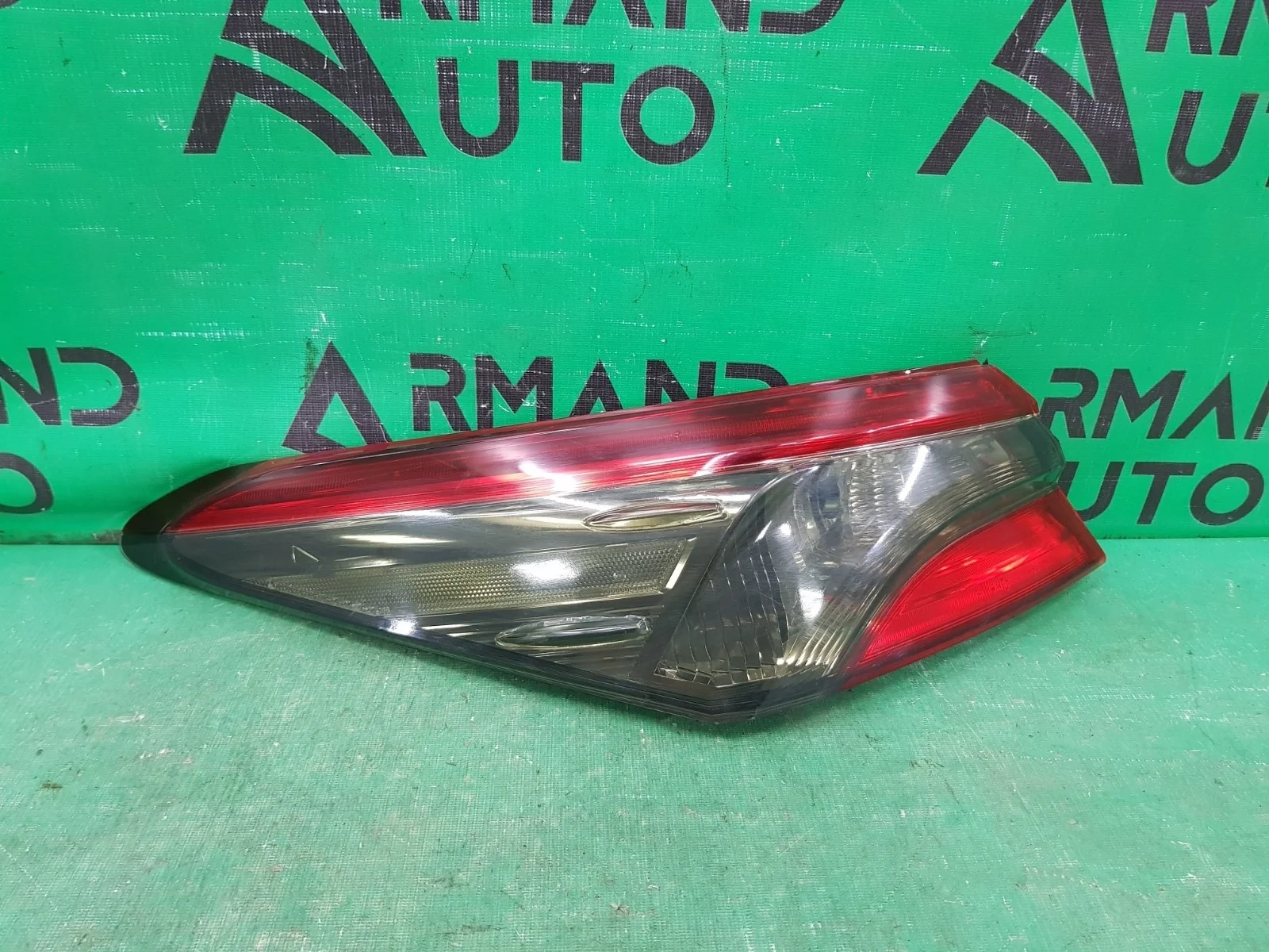 Фонарь внешний TOYOTA CAMRY 2017-нв 8 XV70