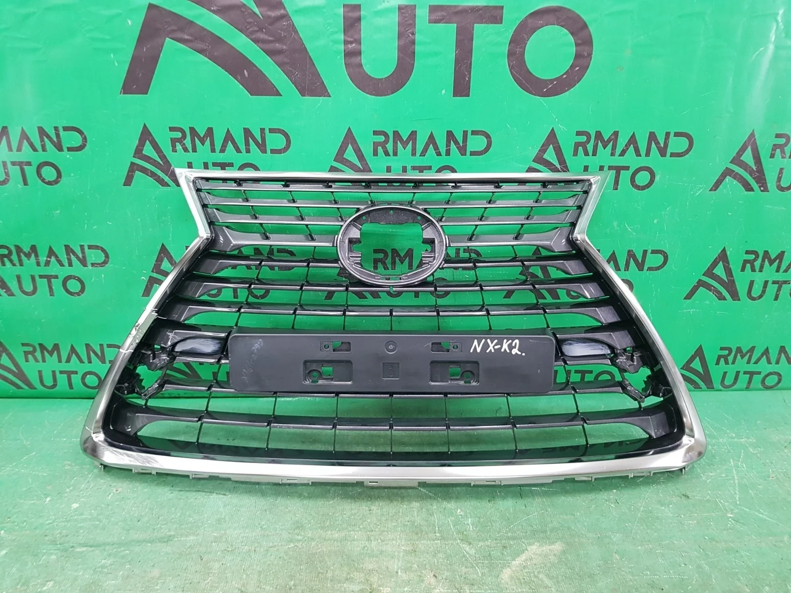 Решетка радиатора LEXUS NX 2017-2021