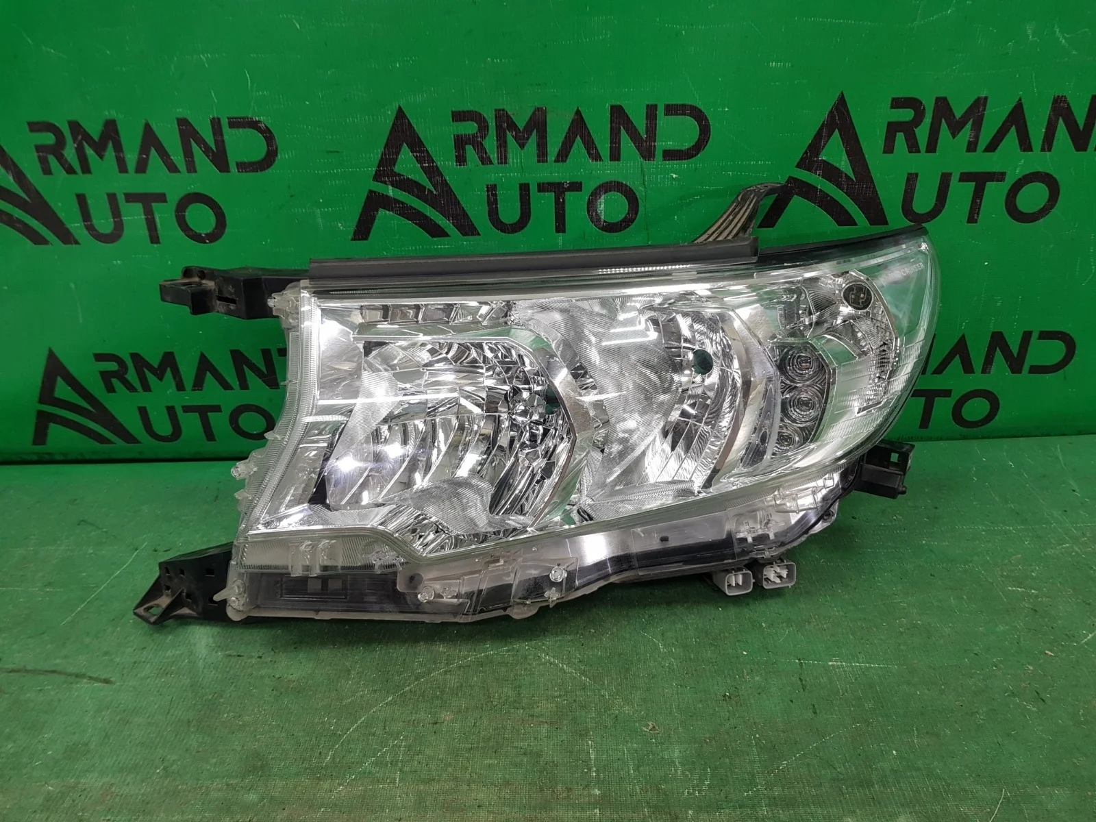 Фара TOYOTA LAND CRUISER PRADO 2017-нв 150