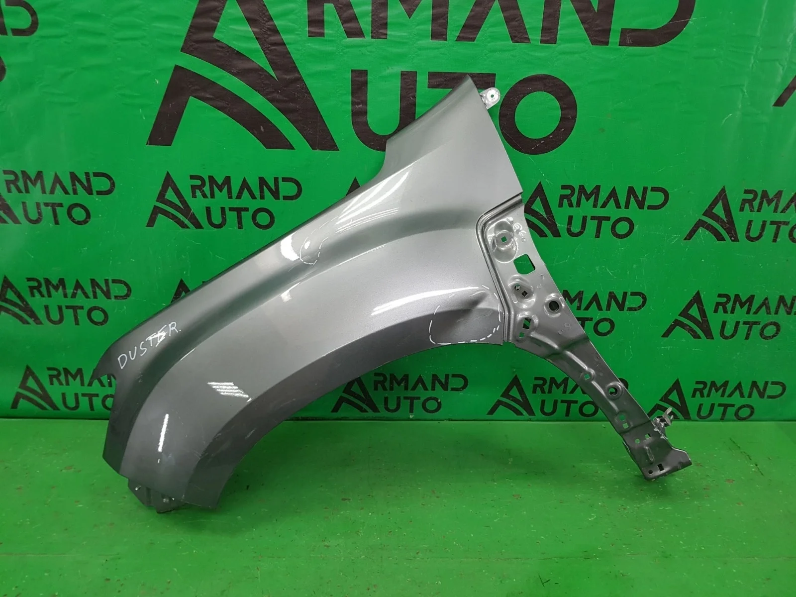 Крыло RENAULT DUSTER 2021