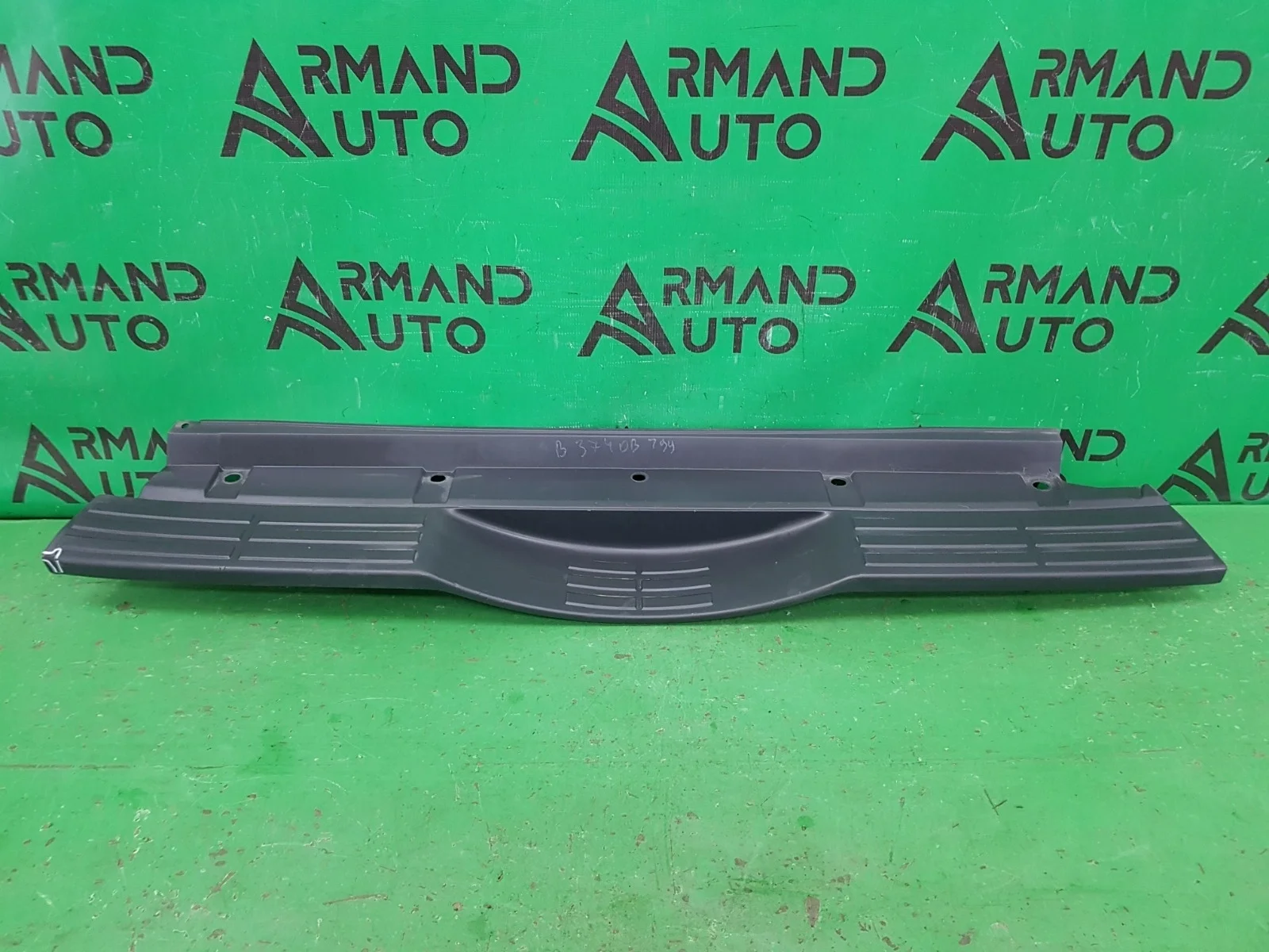 Накладка бампера верхняя MITSUBISHI PAJERO 2006-нв 4