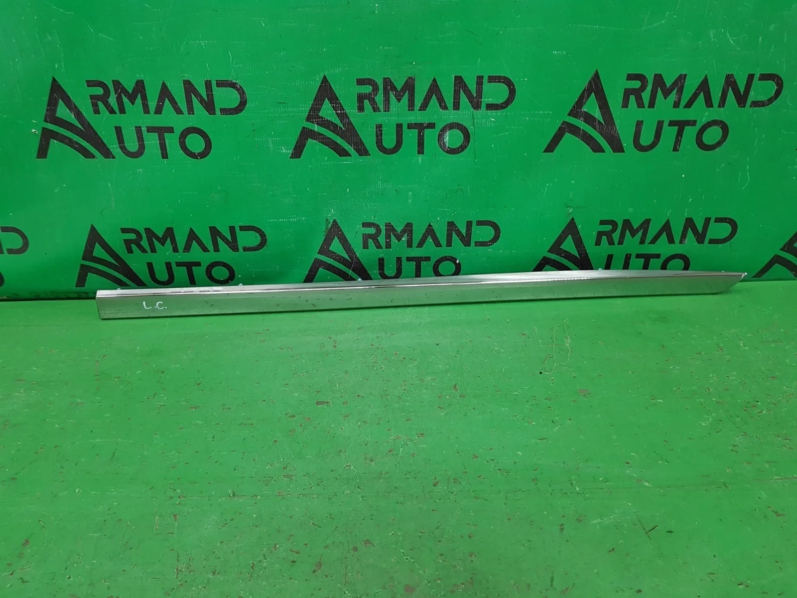 Молдинг двери TOYOTA LAND CRUISER 2015-2021 200