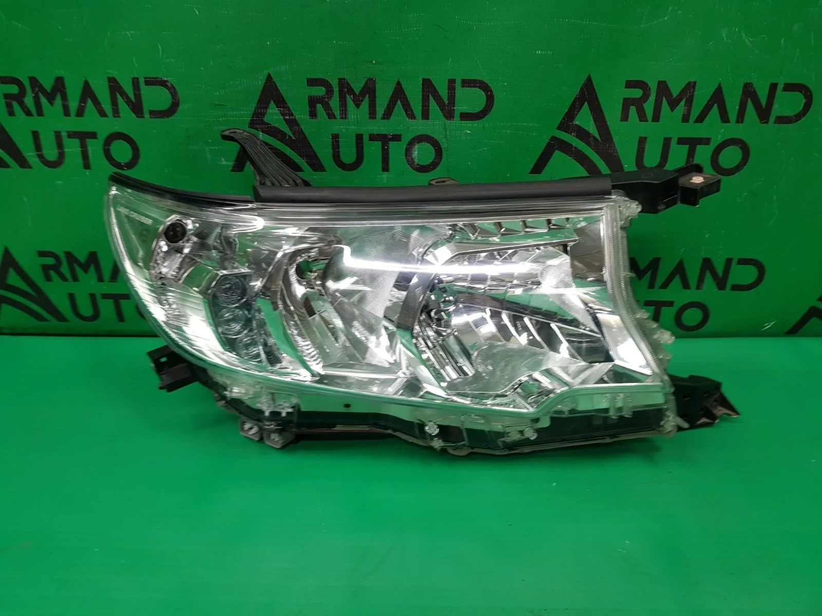 Фара TOYOTA LAND CRUISER PRADO 2017-нв 150