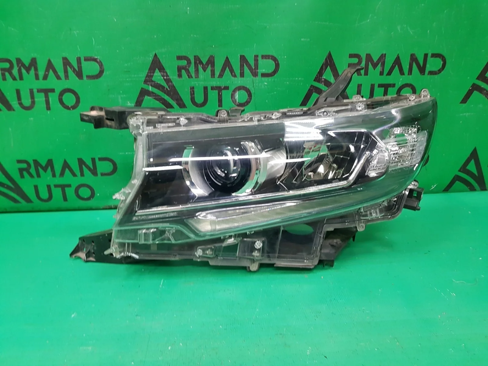 Фара TOYOTA LAND CRUISER PRADO 2017-нв 150