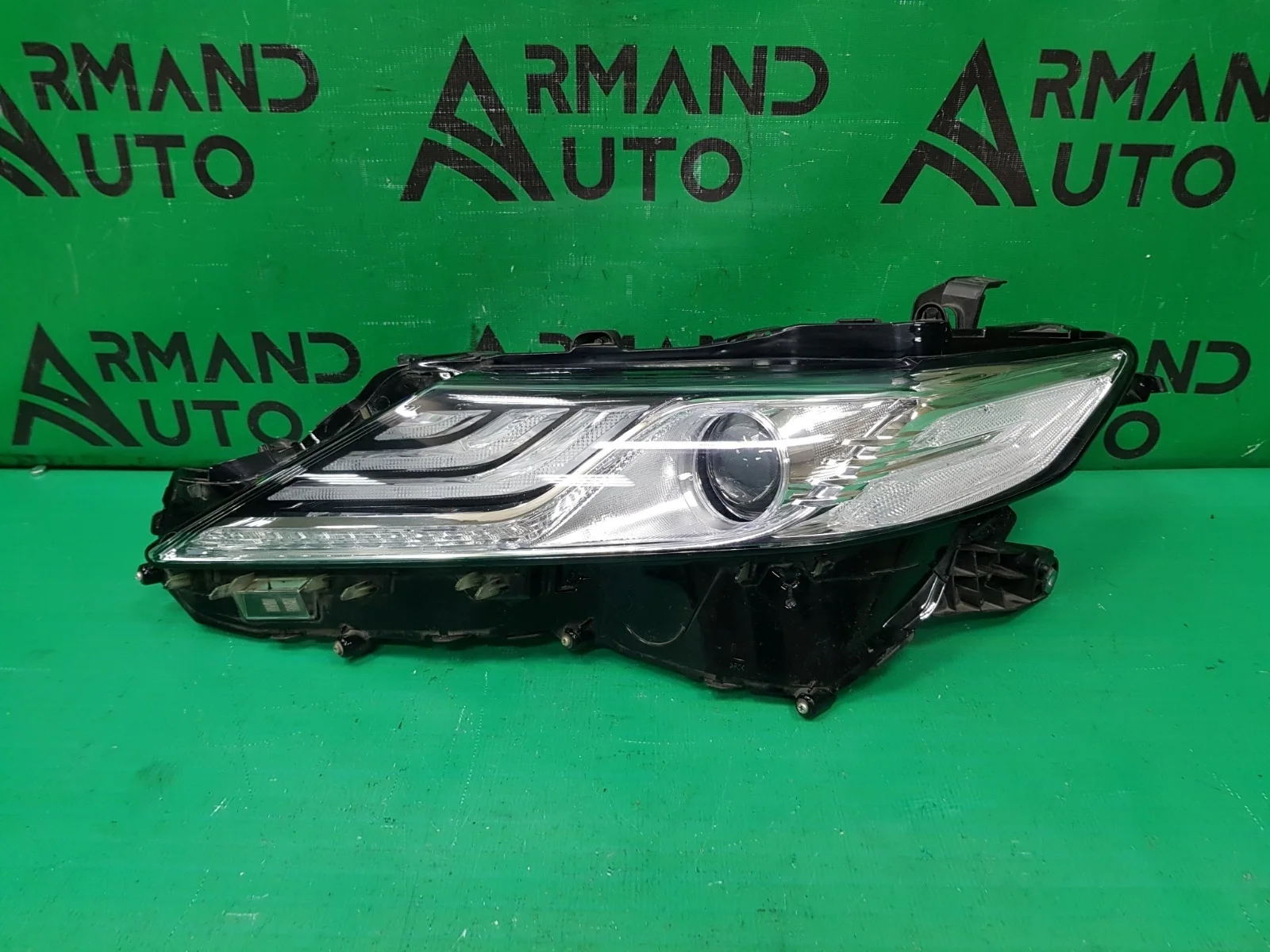 Фара TOYOTA CAMRY 2017-2021 8 XV70