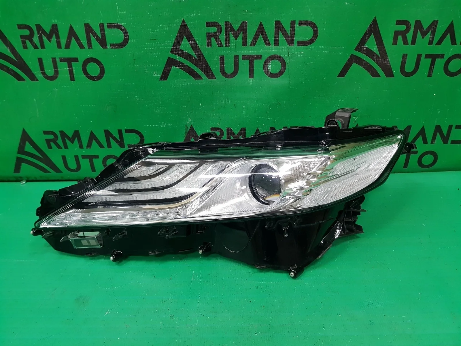 Фара TOYOTA CAMRY 2017-2021 8 XV70