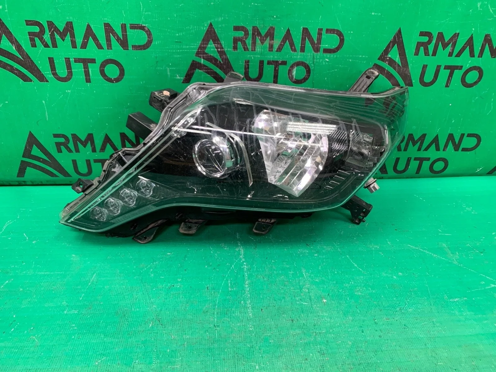 Фара TOYOTA LAND CRUISER PRADO 2013-2017 150