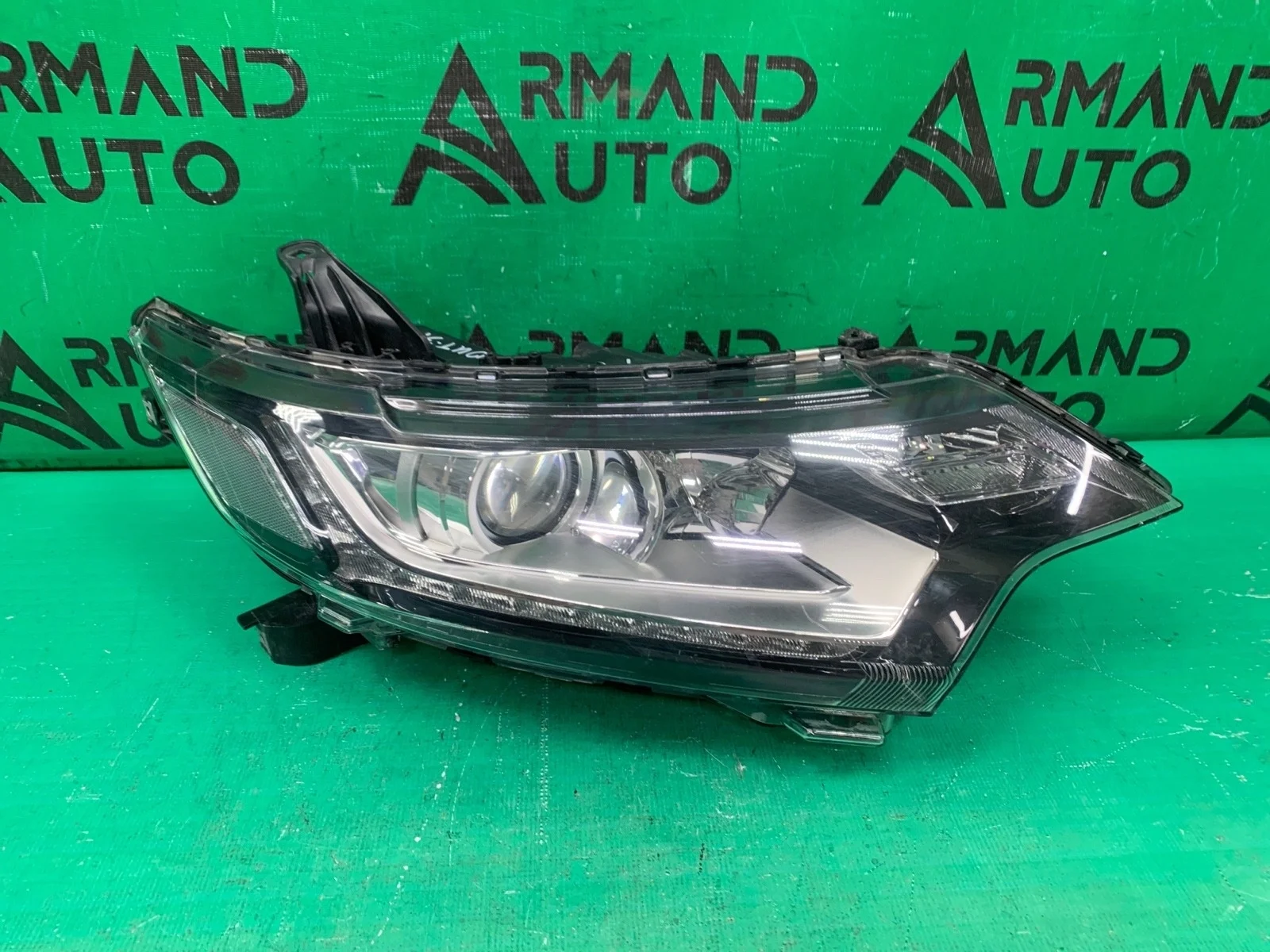 Фара MITSUBISHI OUTLANDER 2015-нв 3