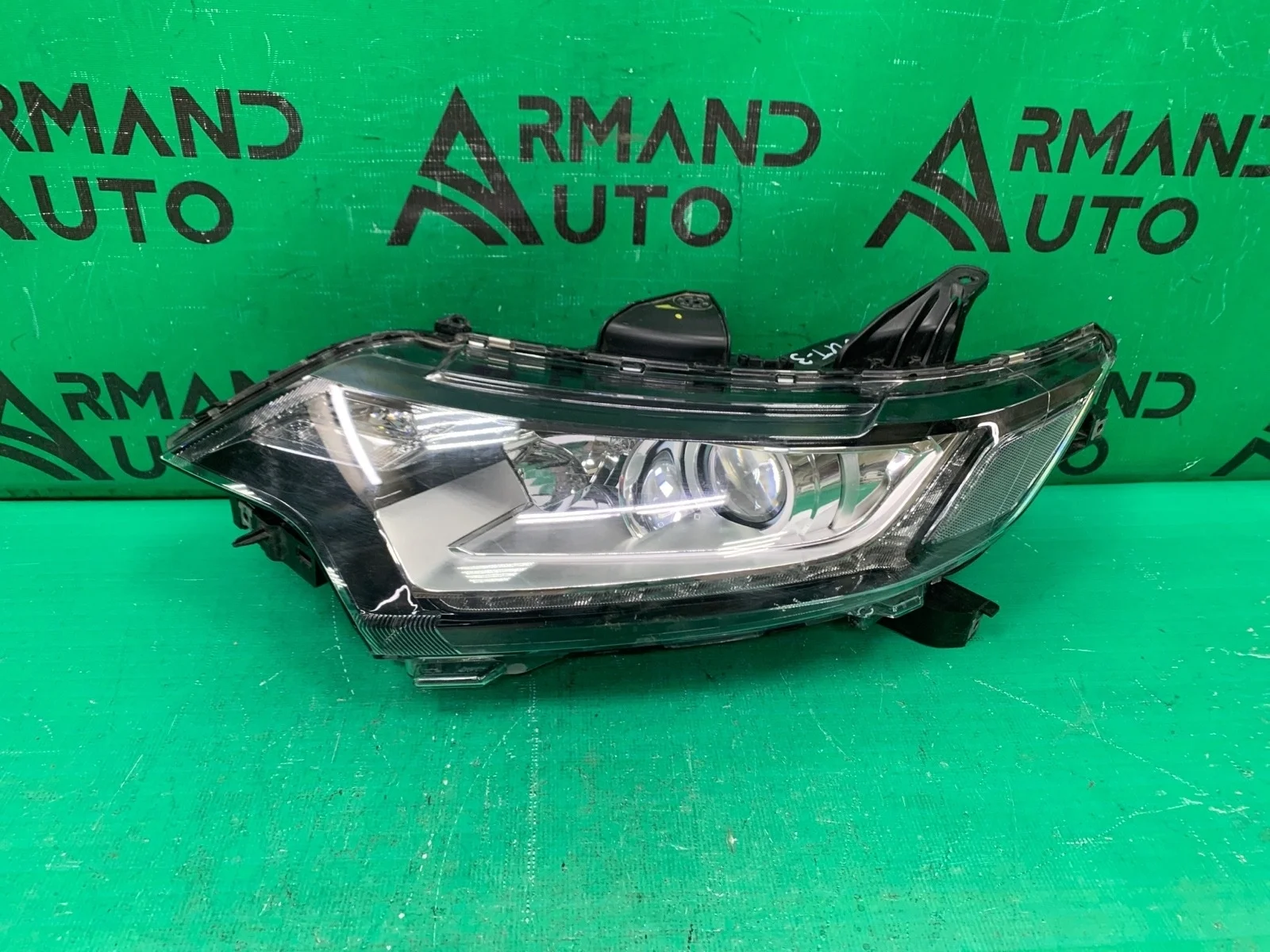 Фара MITSUBISHI OUTLANDER 2015-нв 3