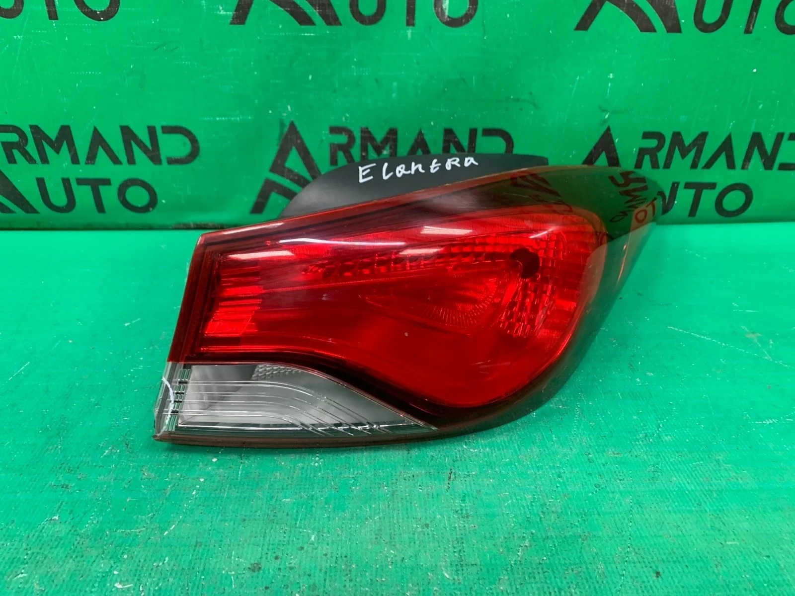 Фонарь внешний HYUNDAI ELANTRA 2013-2016 5 MD