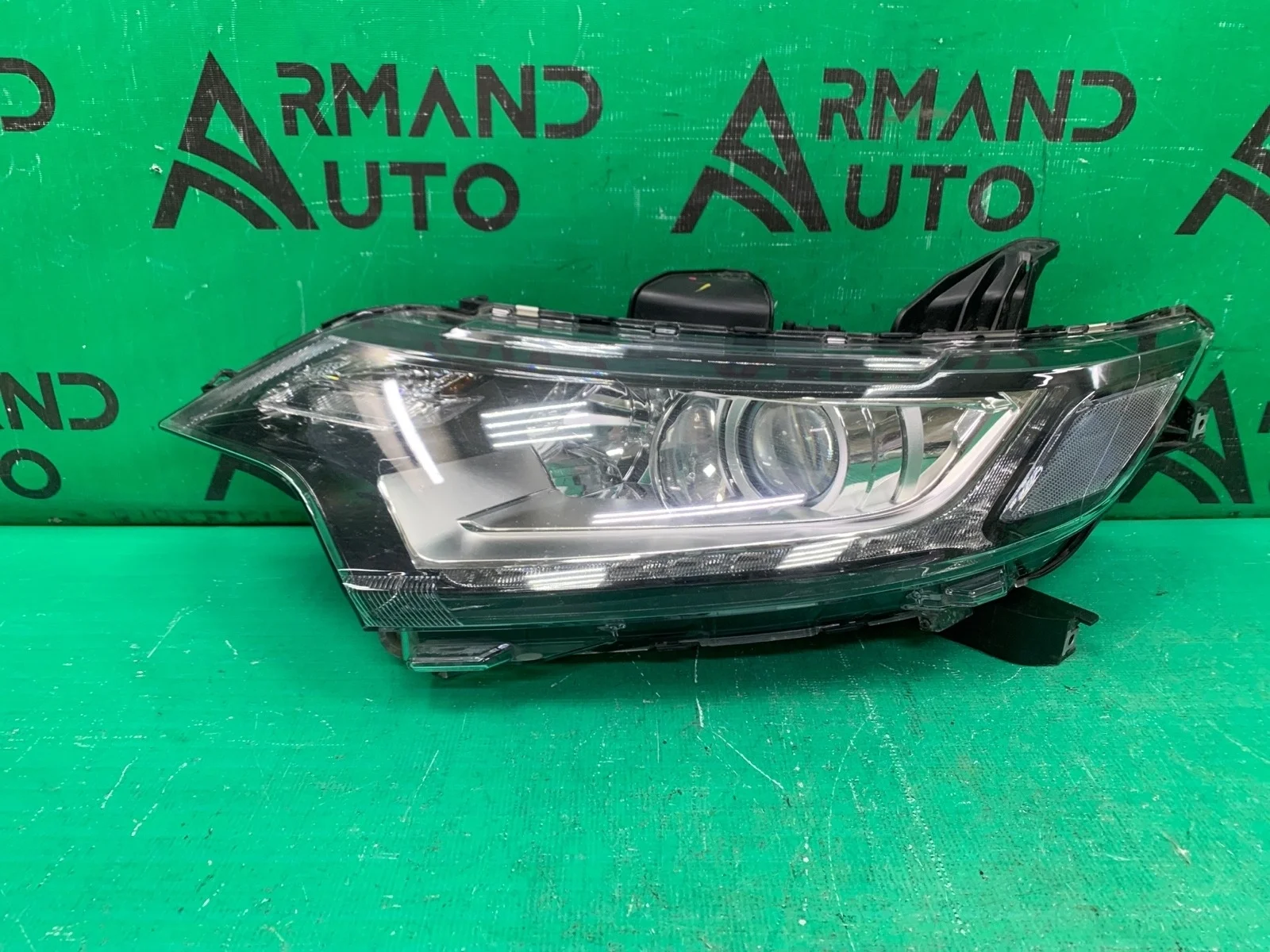 Фара MITSUBISHI OUTLANDER 2015-нв 3