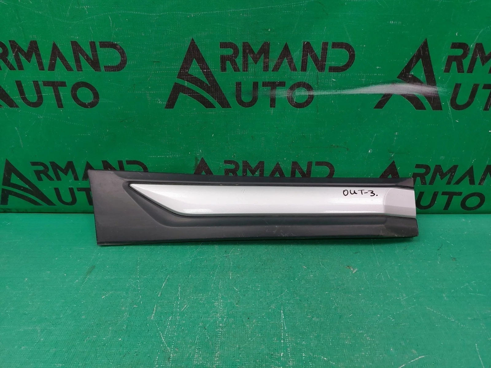 Молдинг двери MITSUBISHI OUTLANDER 2015 3