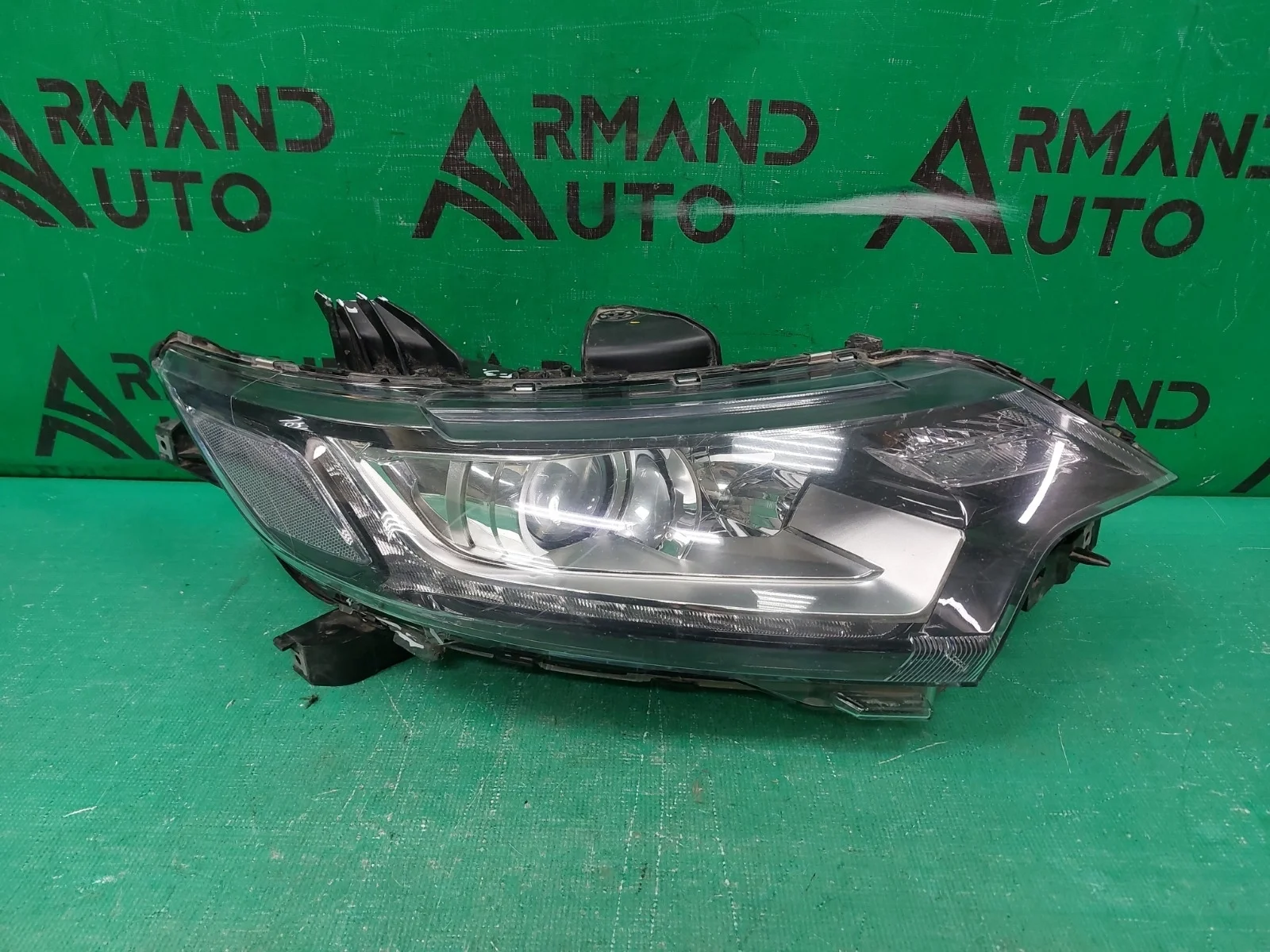 Фара MITSUBISHI OUTLANDER 2015-нв 3