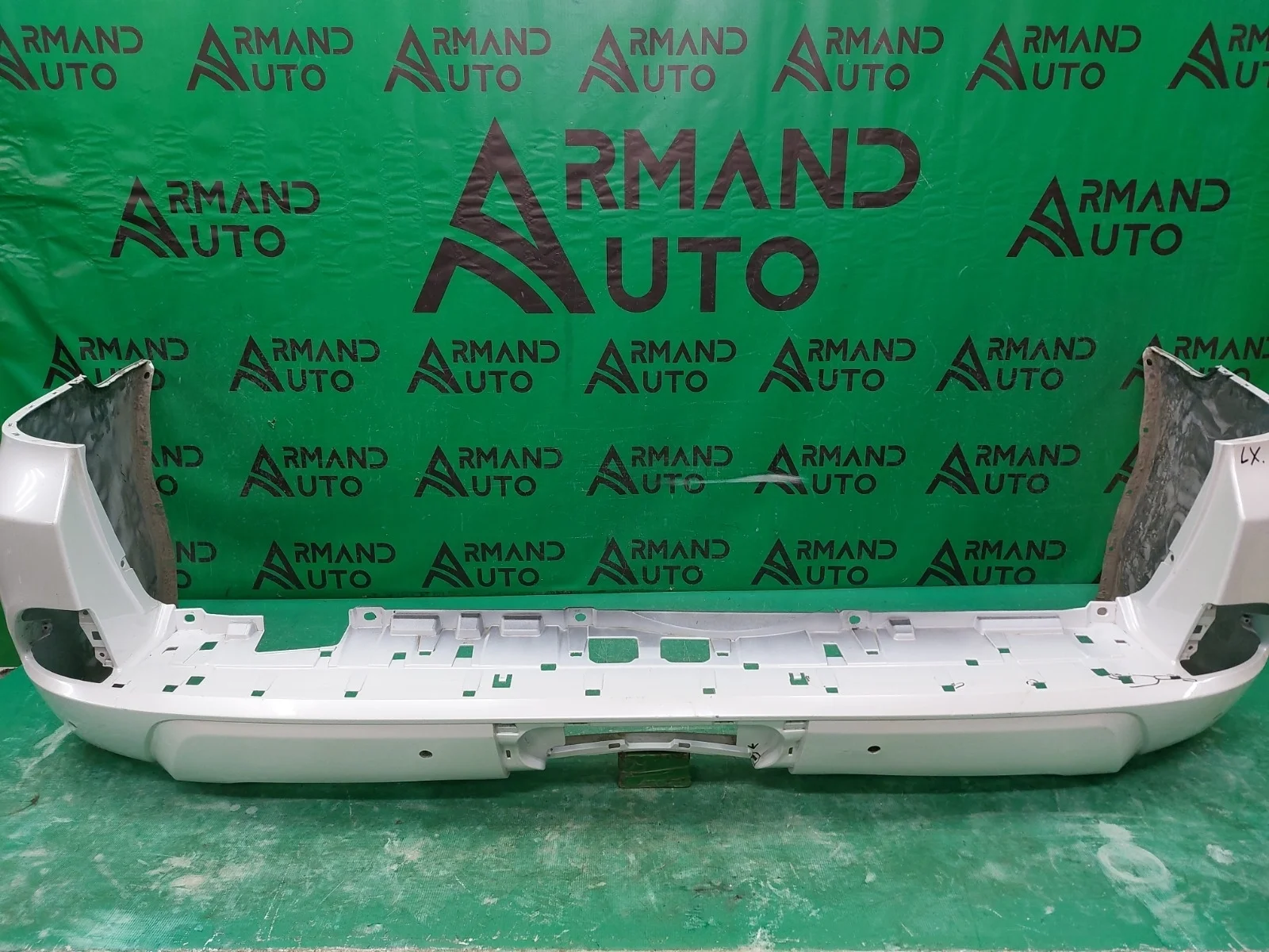 Бампер LEXUS LX 2015-2023 URJ200