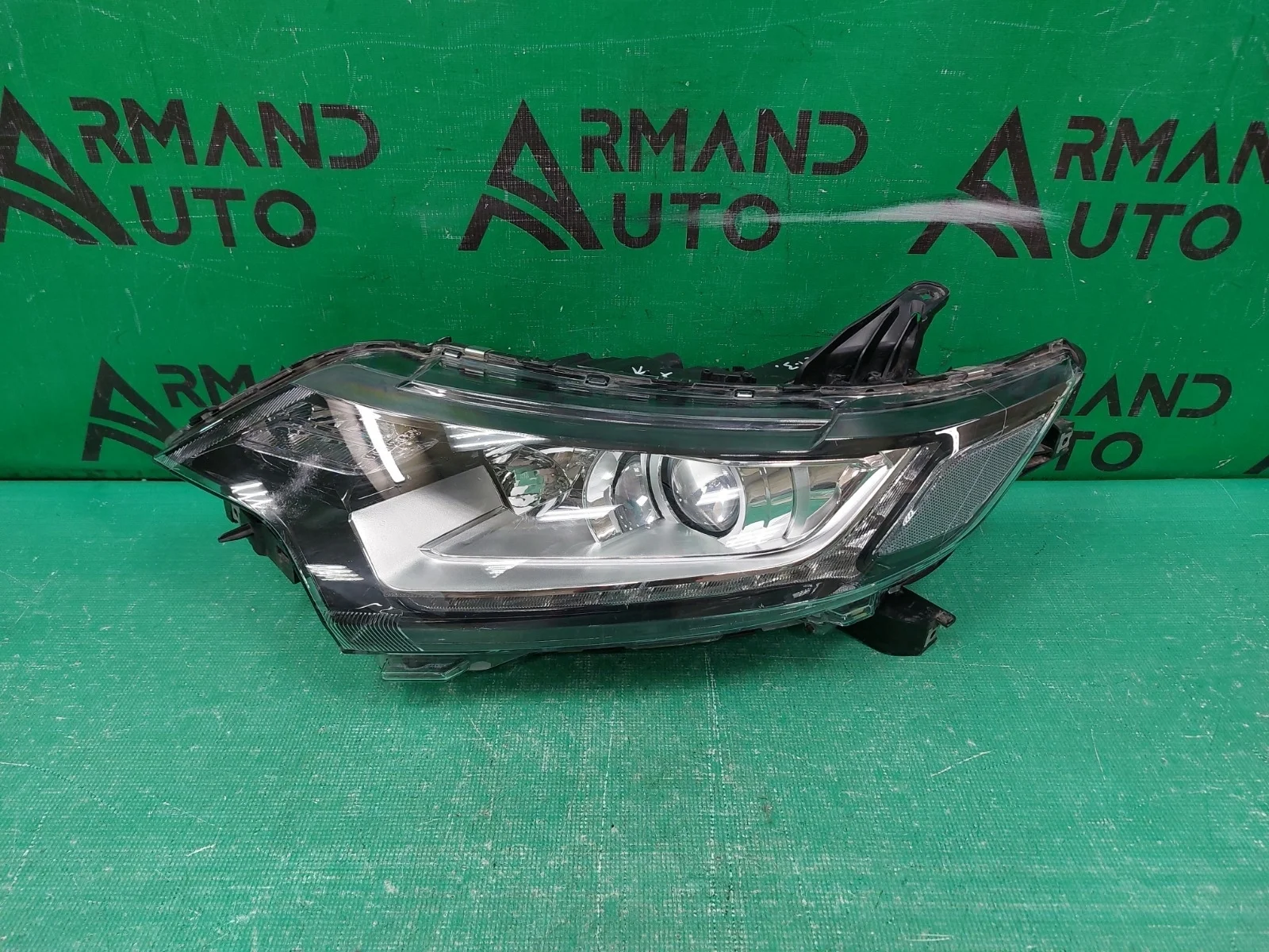 Фара MITSUBISHI OUTLANDER 2015-нв 3