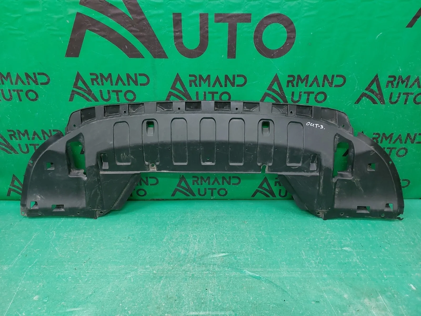 Пыльник бампера MITSUBISHI OUTLANDER 2012-нв 3