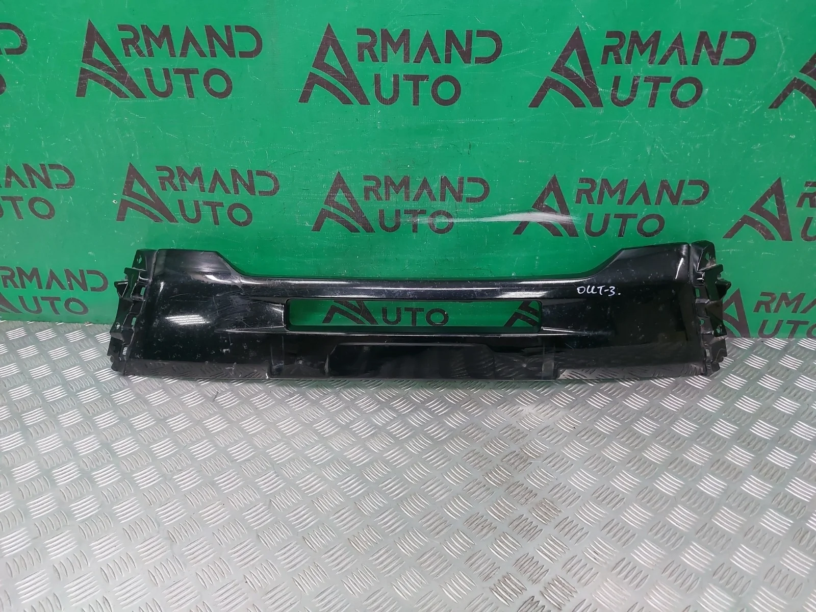 Накладка бампера MITSUBISHI OUTLANDER 2015-2018 3