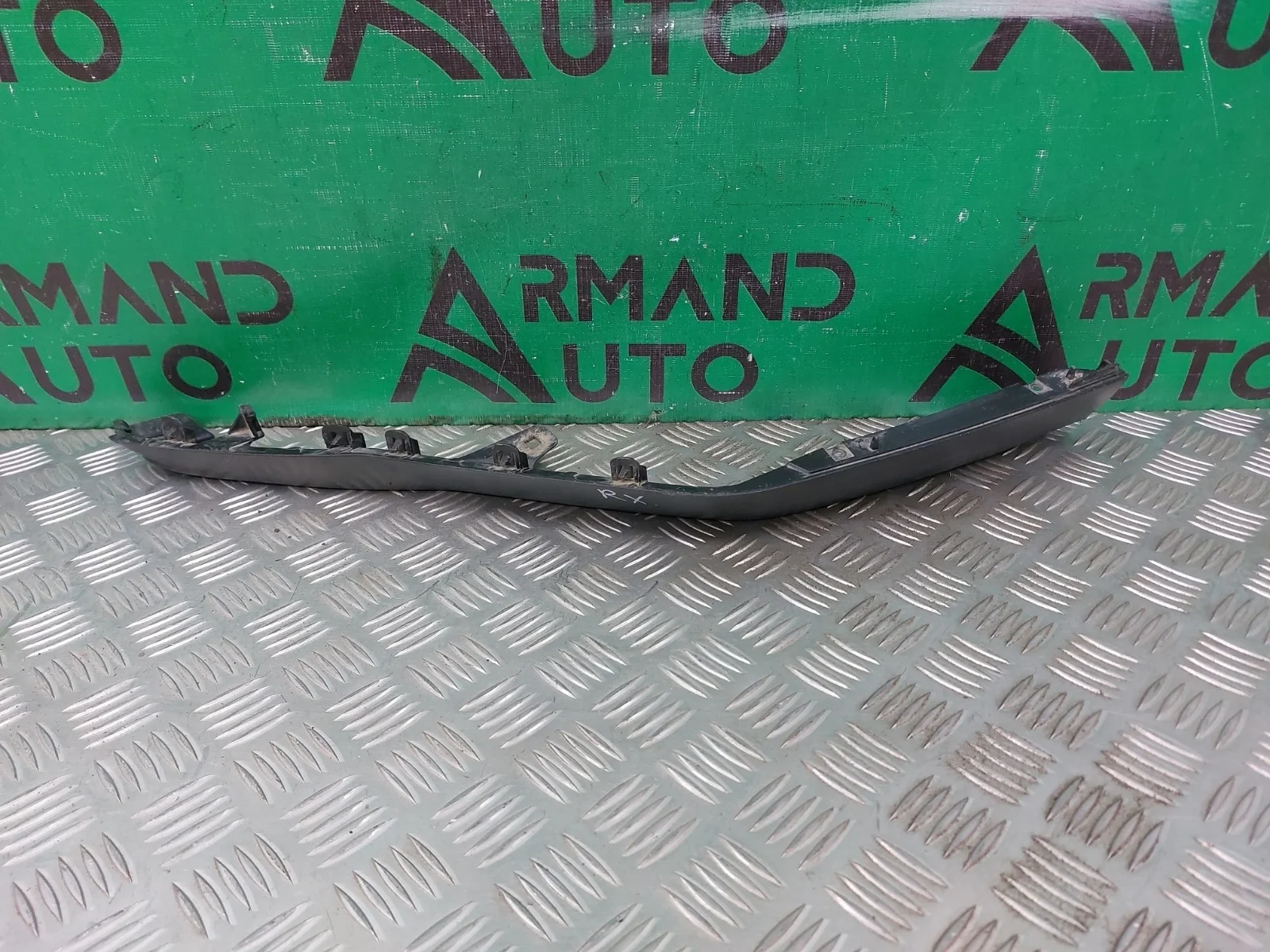 Накладка бампера LEXUS RX 2015-2019 4