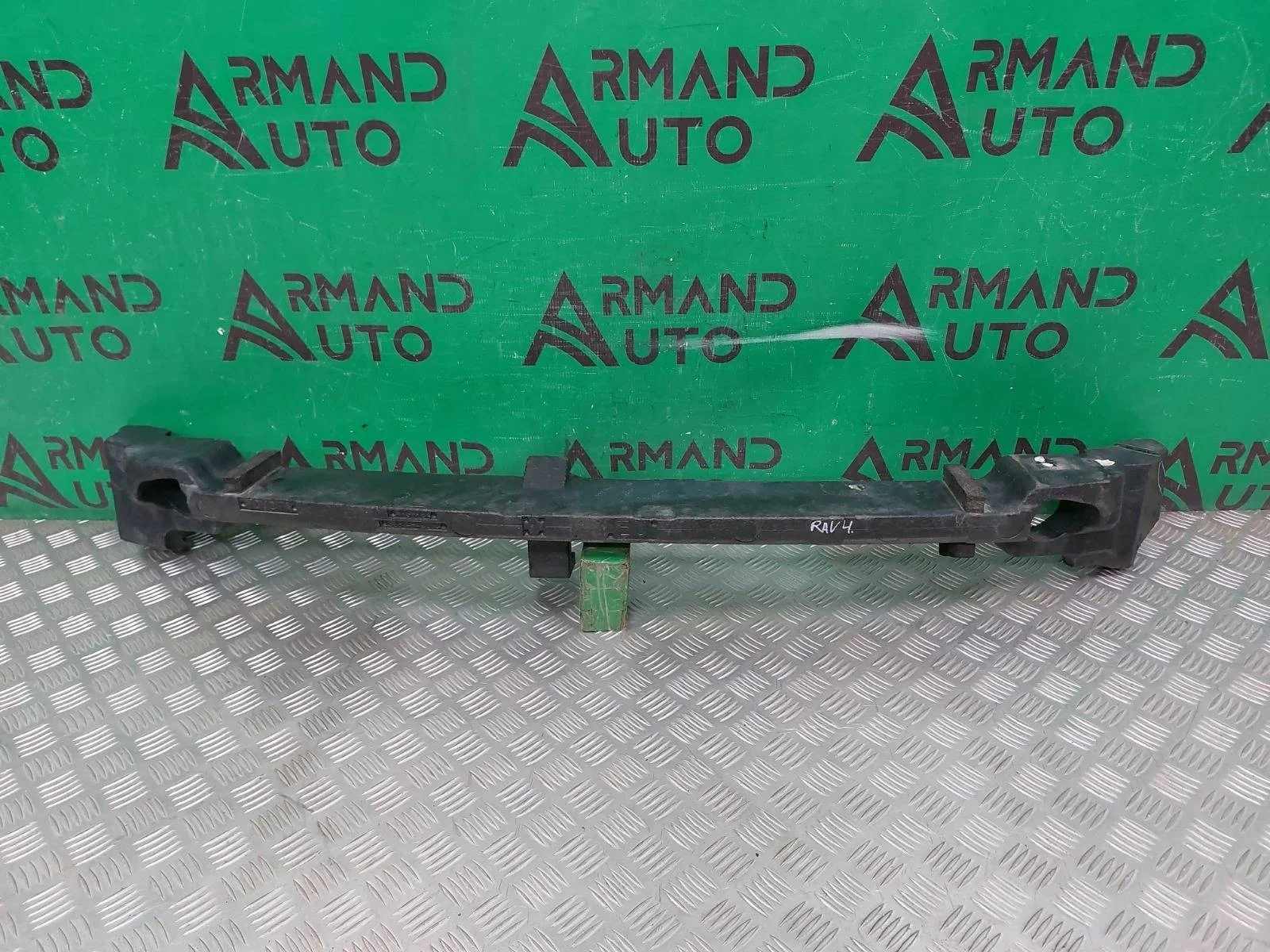 Абсорбер бампера Toyota RAV4 2015-2019 CA40
