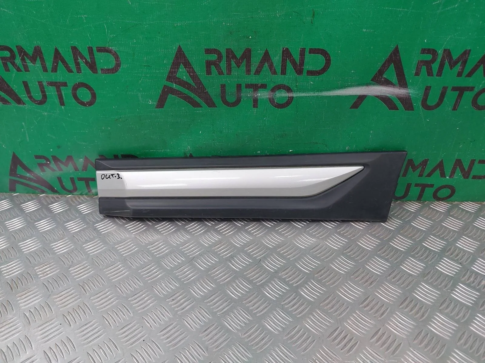 Молдинг двери Mitsubishi Outlander 2015-нв 3