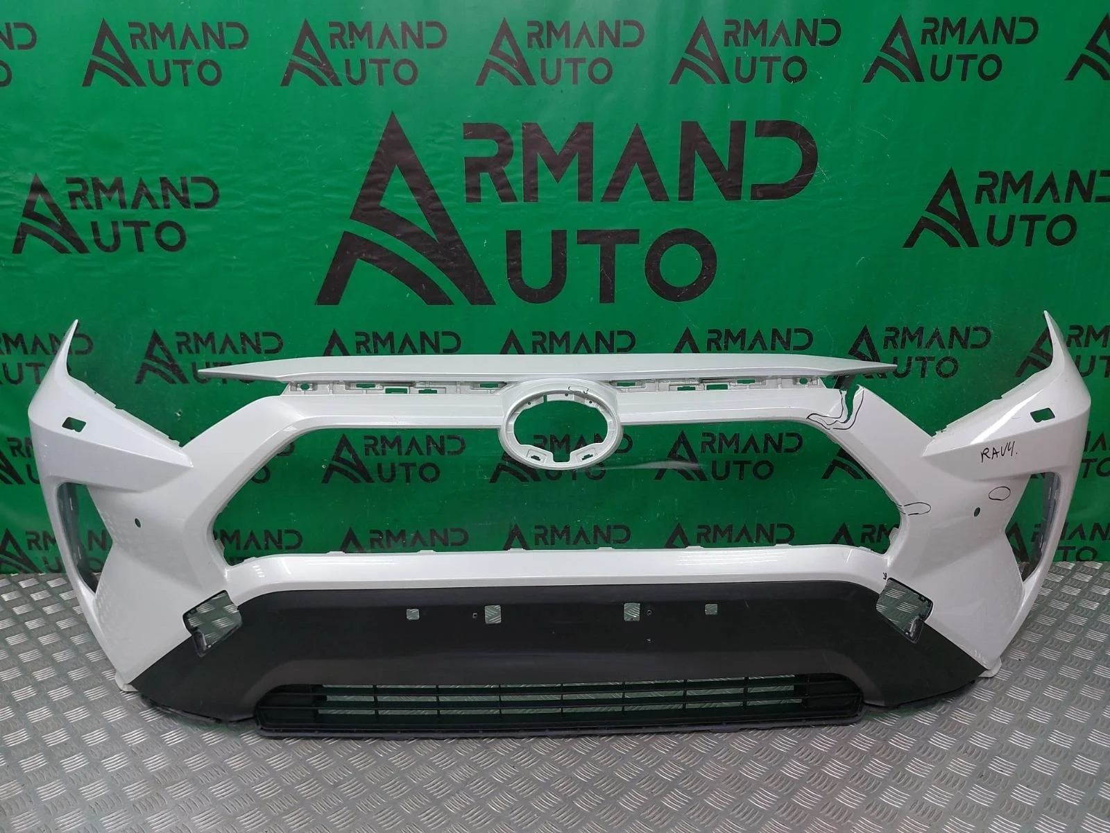 Бампер Toyota RAV4 2018-нв 5 XA50