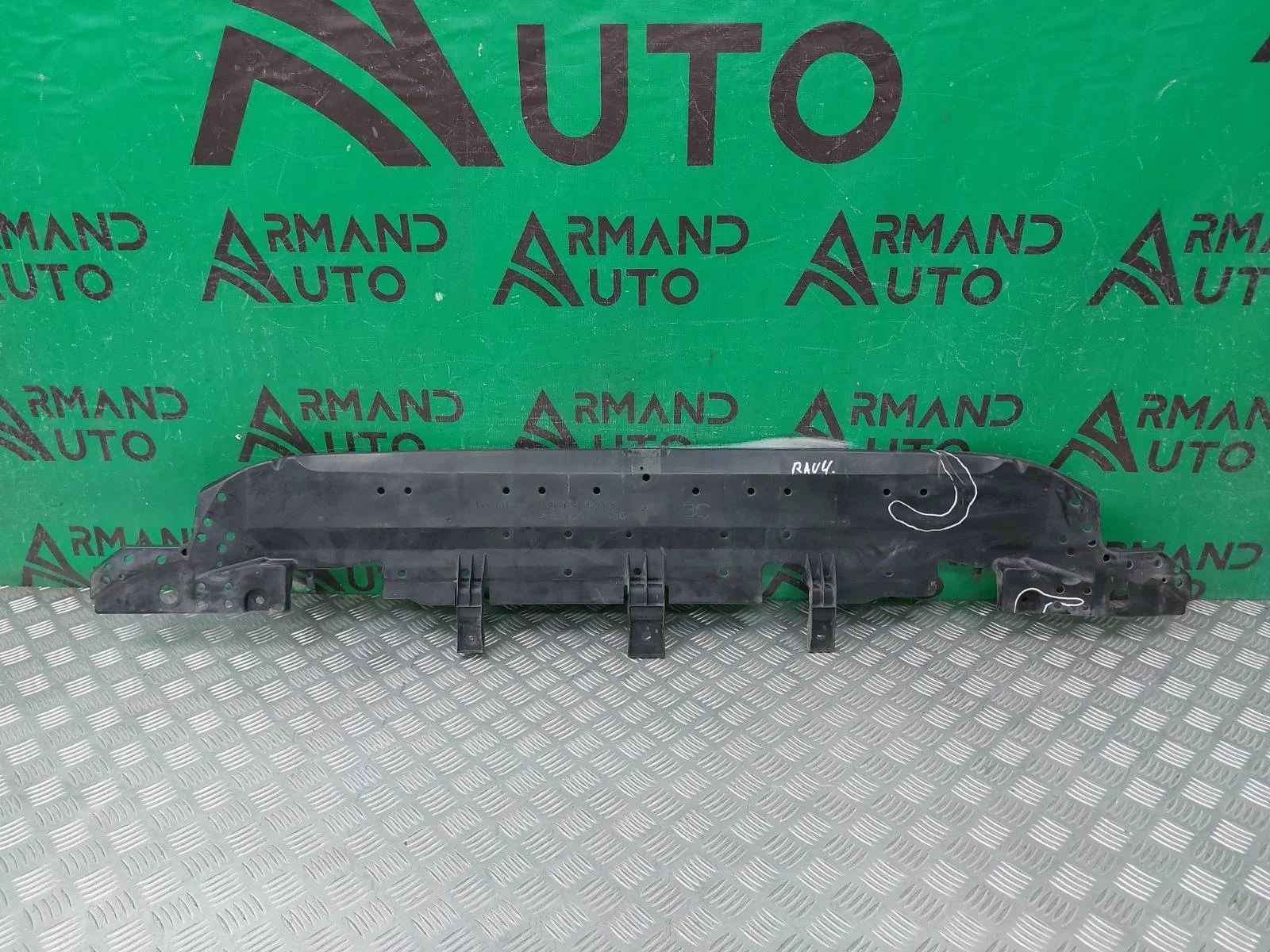 Кронштейн бампера Toyota RAV4 2018-нв 5 XA50