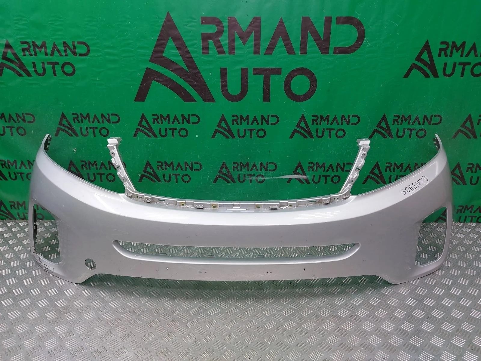 Бампер Kia Sorento 2012-2019 XM