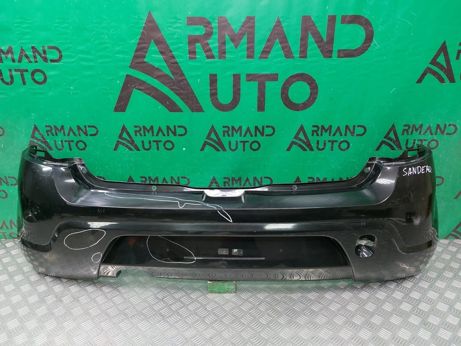 Бампер RENAULT Sandero 2009-2014