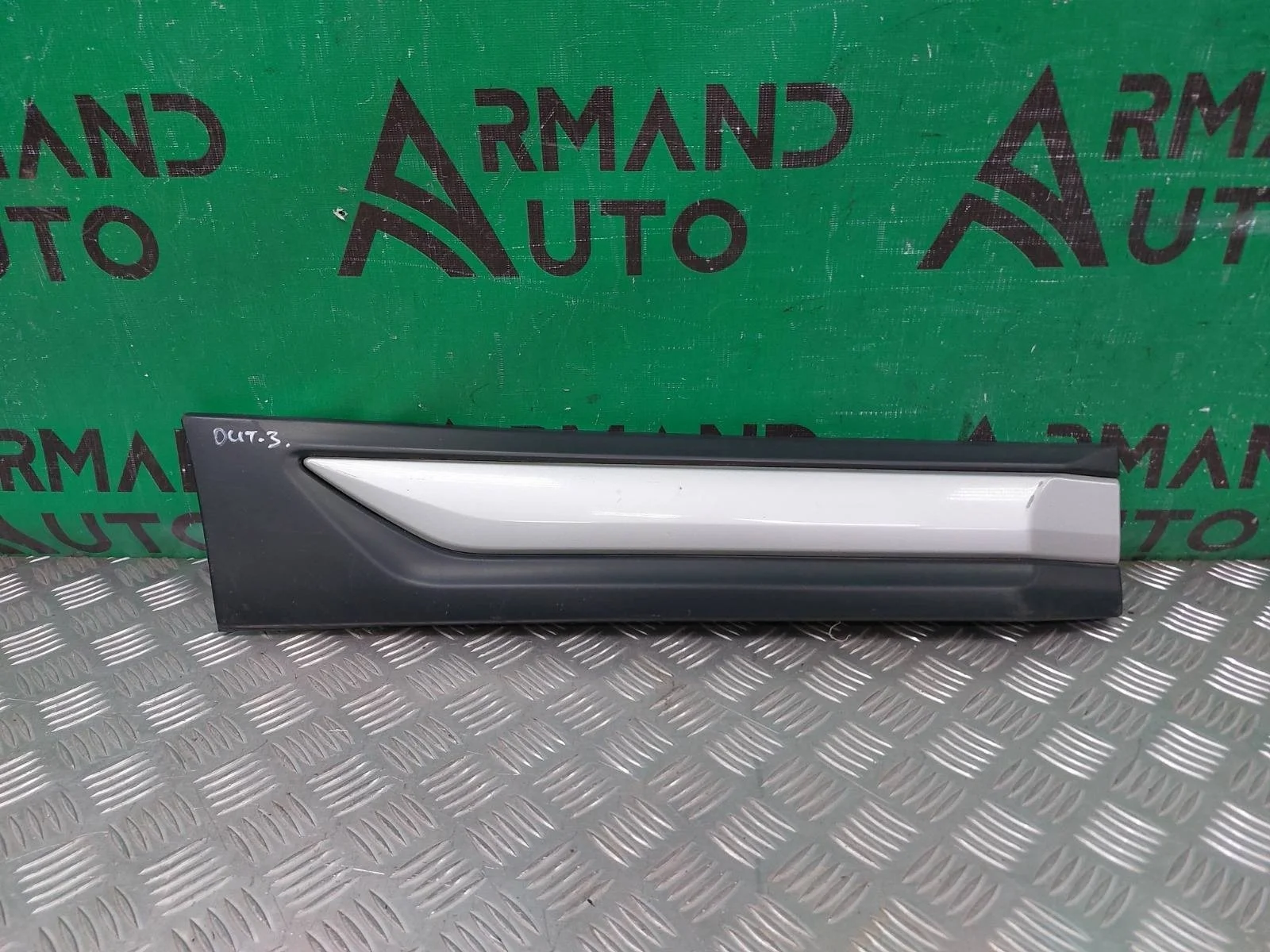 Молдинг двери Mitsubishi Outlander 2015-нв 3