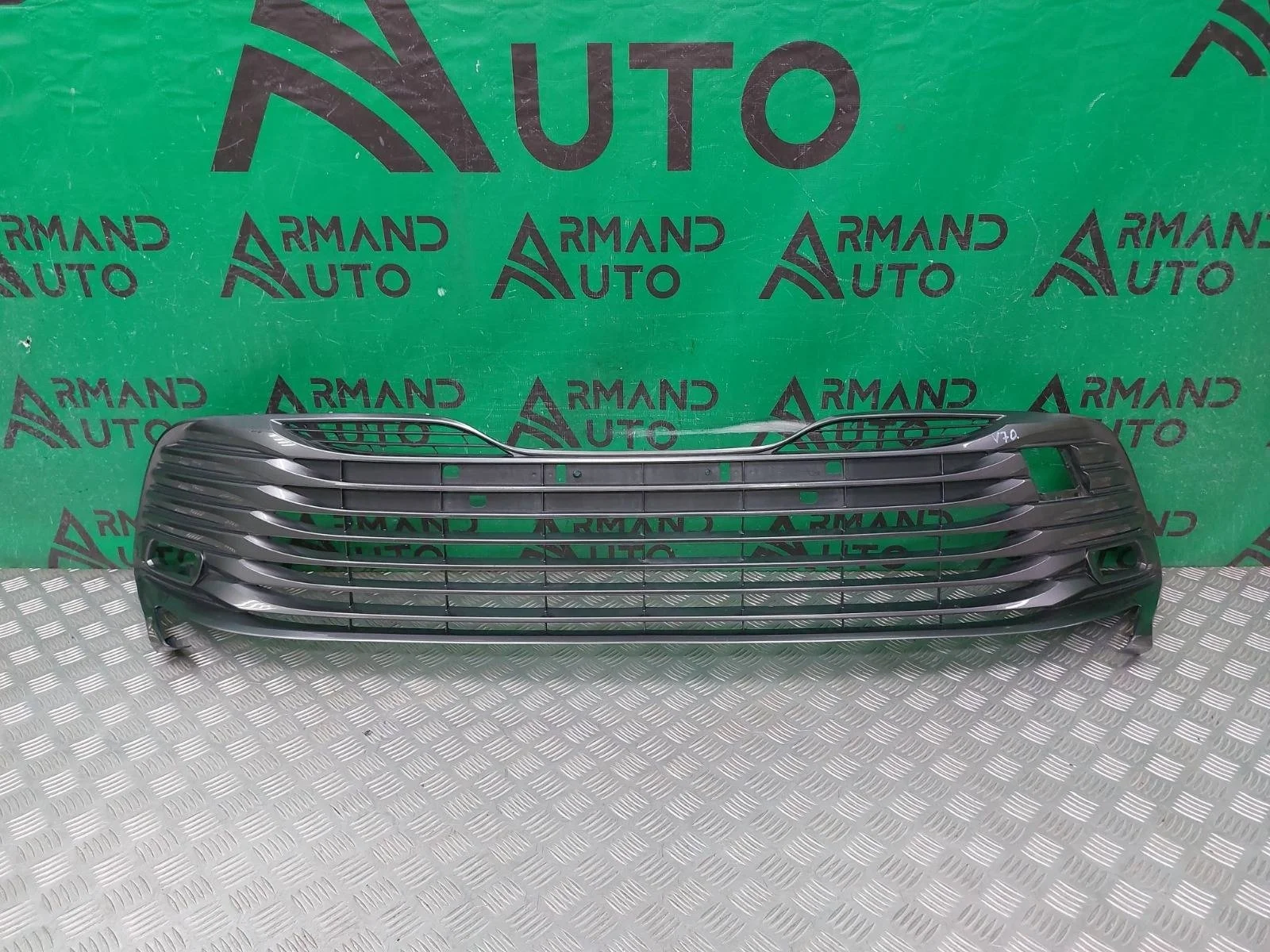 Решетка бампера Toyota Camry 2017-2021 8 XV70