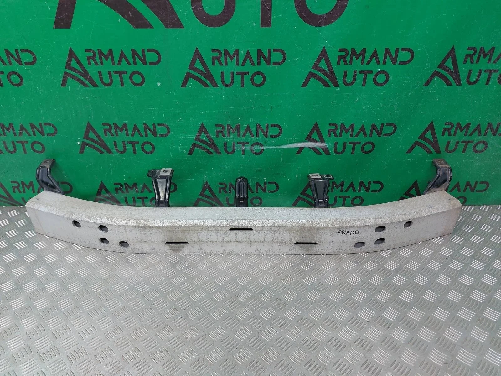 Усилитель бампера Toyota Land Cruiser Prado 2017-нв 150