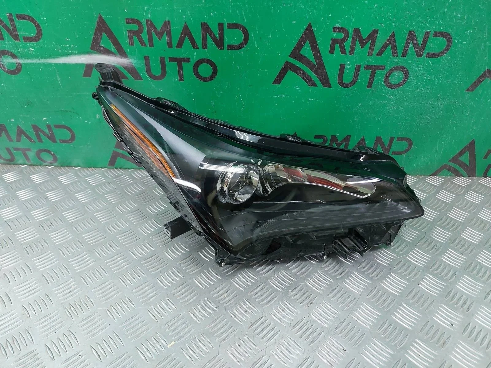 Фара Lexus NX 2014-2017