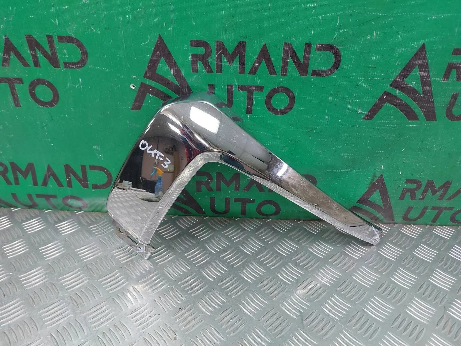 Накладка бампера Mitsubishi Outlander 2015-нв 3