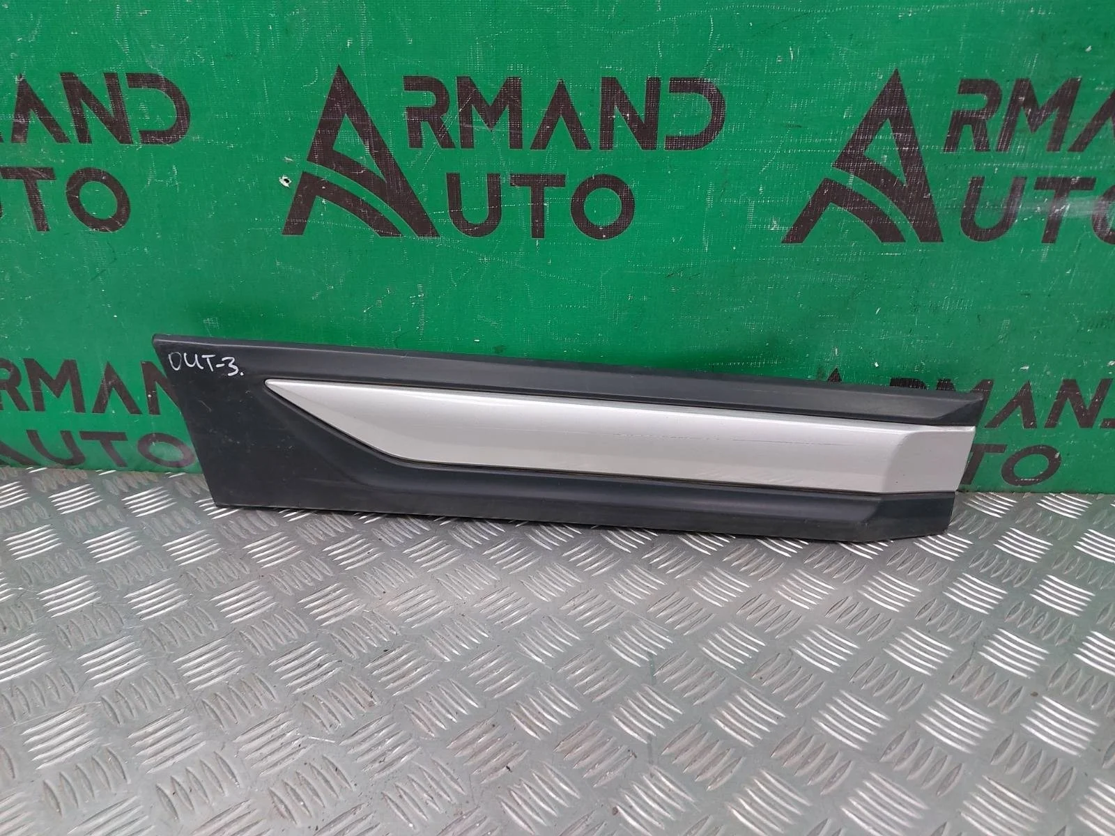 Молдинг двери Mitsubishi Outlander 2015-нв 3