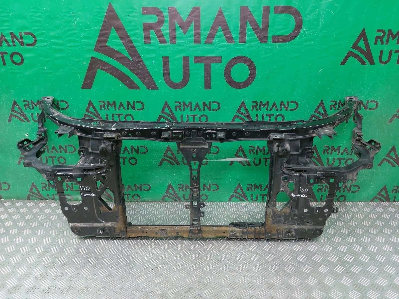 Панель передняя (суппорт радиатора) Hyundai I30 2007-2012 FD