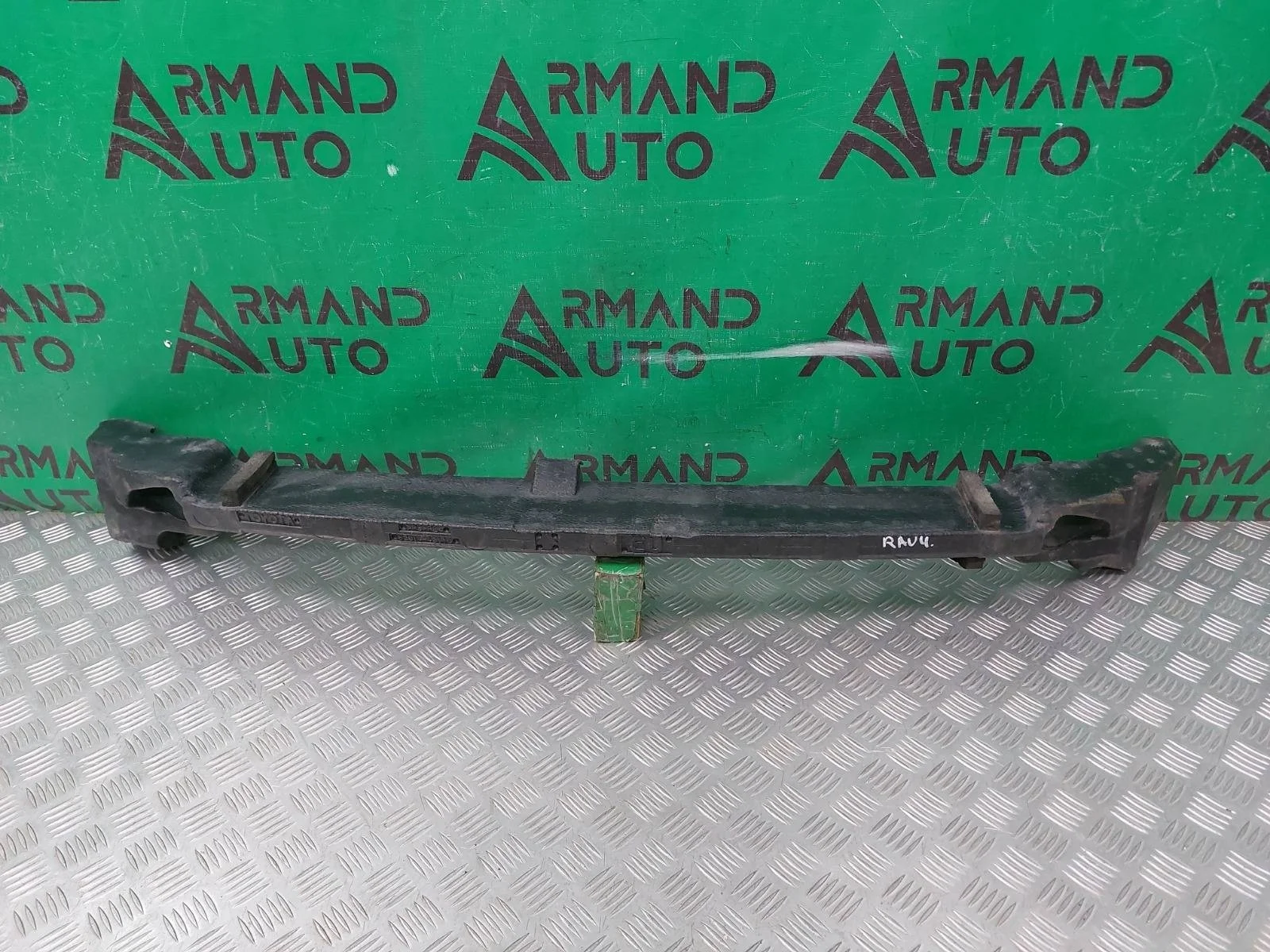 Абсорбер бампера Toyota RAV4 2015-2019 CA40