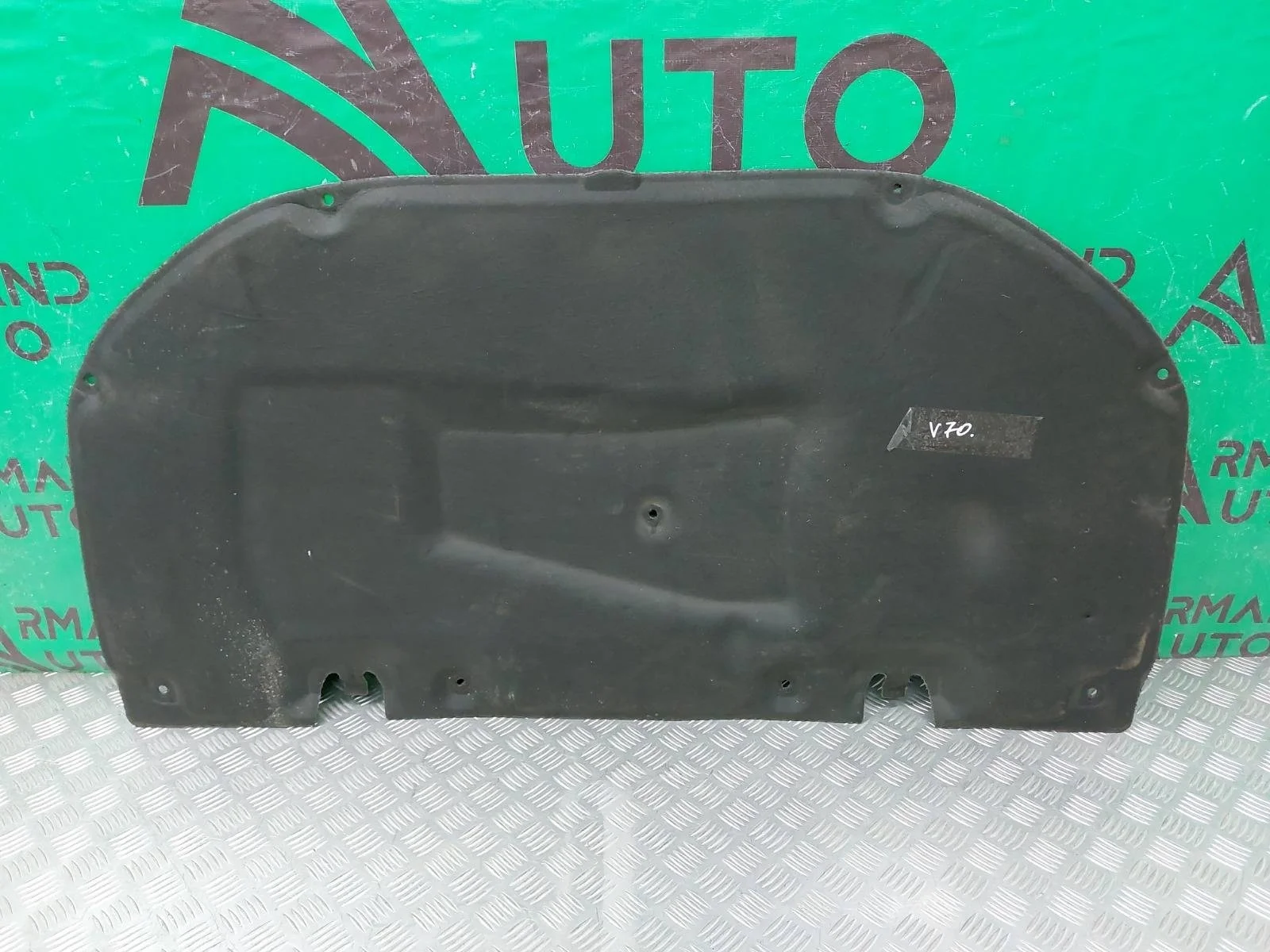 Шумоизоляция капота Toyota Camry 2017-нв 8 XV70