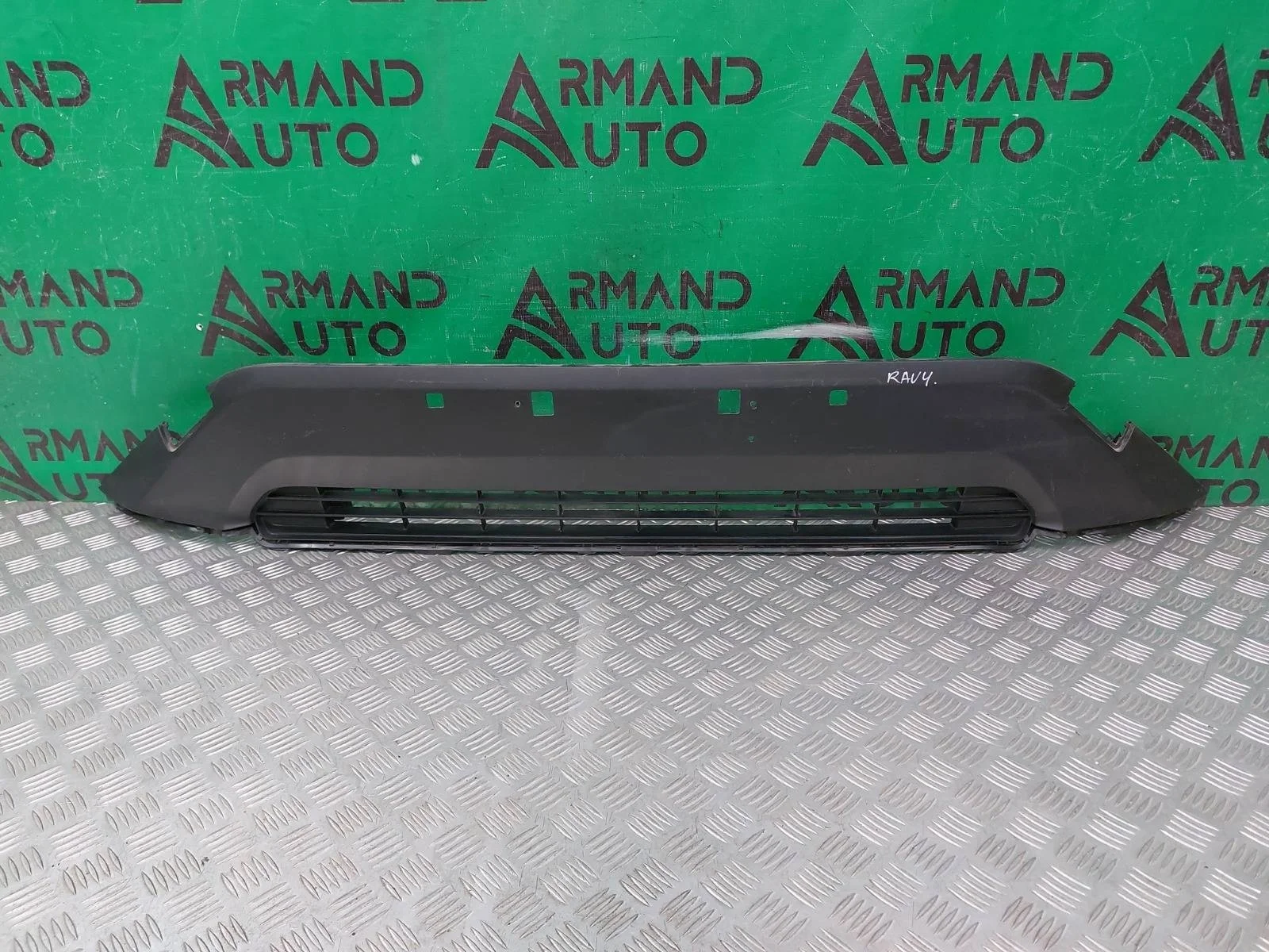 Решетка бампера Toyota RAV4 2018-нв 5 XA50